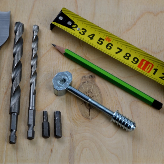 12.720 Zipbolt cтяжка столярная